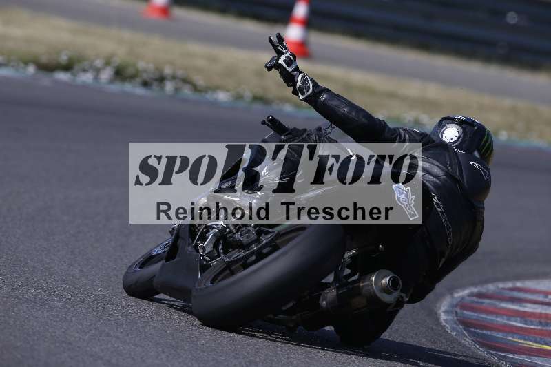 Archiv-2023/28 05.06.2023 Moto Club Anneau du Rhin/vert-medium/unklar